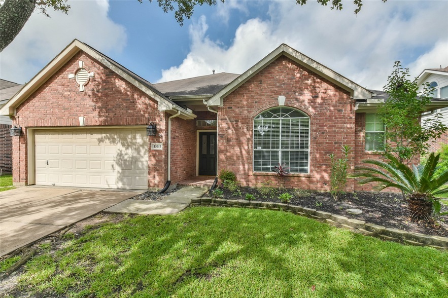 Foto principal - 15611 Meadow Palm Dr