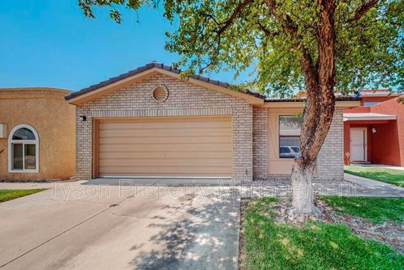 Foto principal - 7909 Cockatoo Ln NE