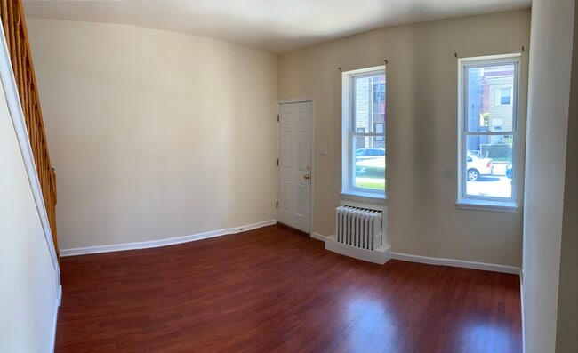 Building Photo - 2047 E Sergeant St