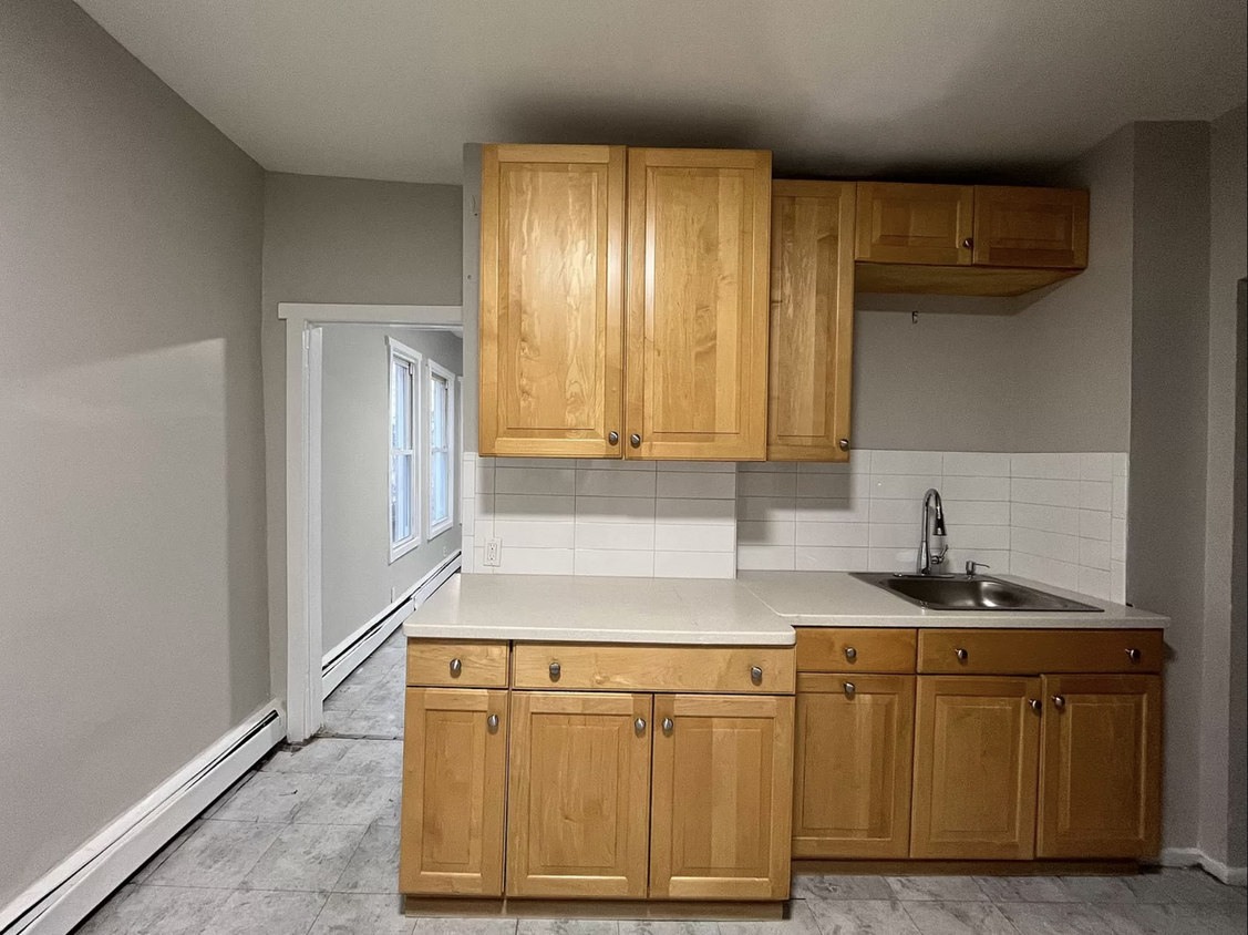 Foto principal - 133 Godwin Ave