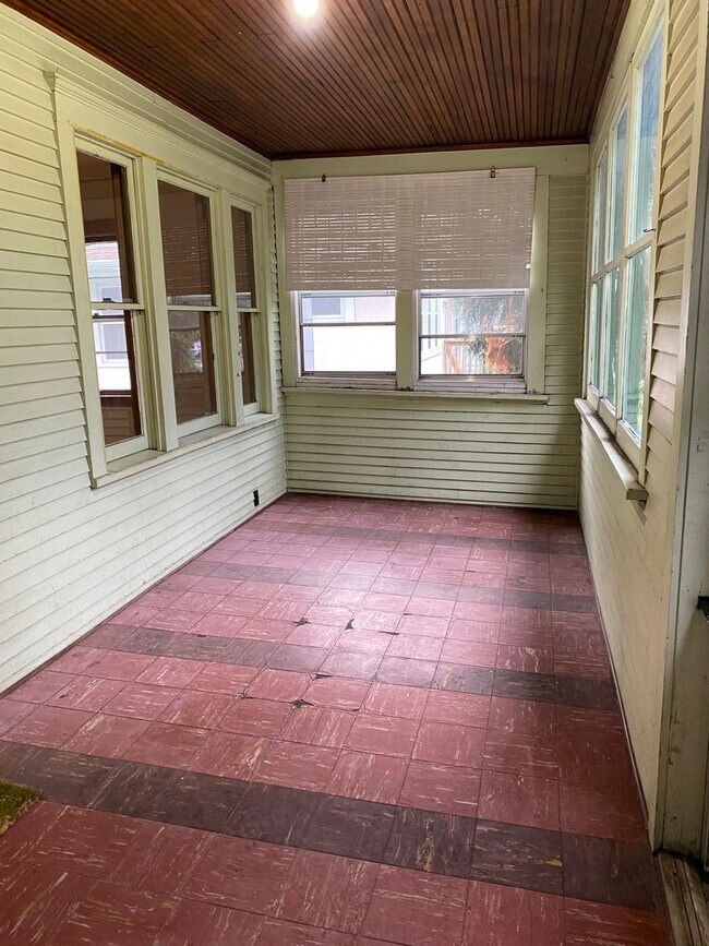 Foto del edificio - Large Como 5 Bedroom- Sept 2025!  Huge Liv...