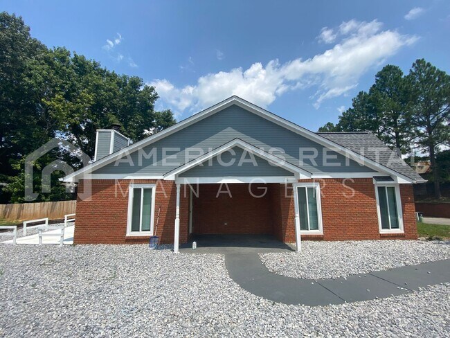 Foto del edificio - Home for rent in Pelham!!!