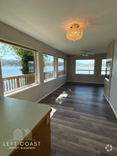 Building Photo - 744 NE Lake Dr