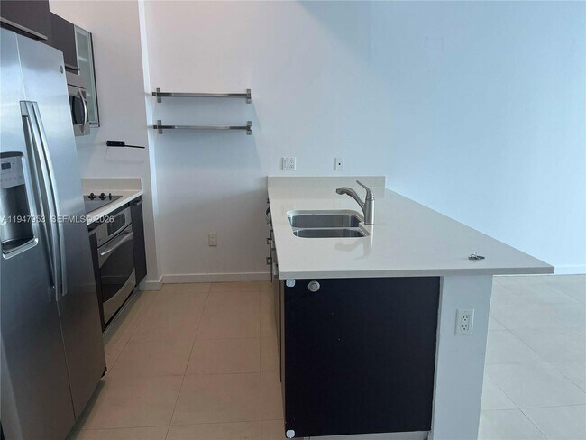 Foto del edificio - 333 NE 24th St