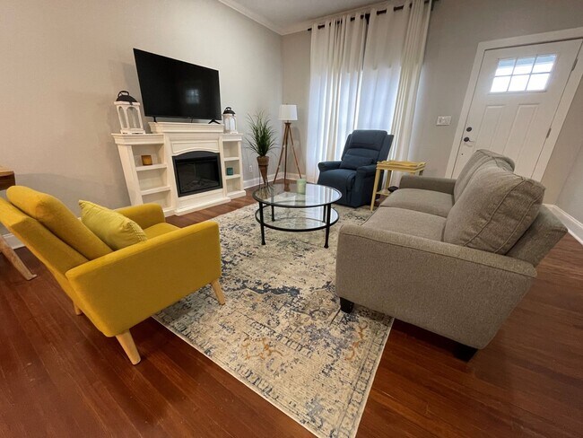 Foto del edificio - Gorgeous fully furnished home in Cramerton!!