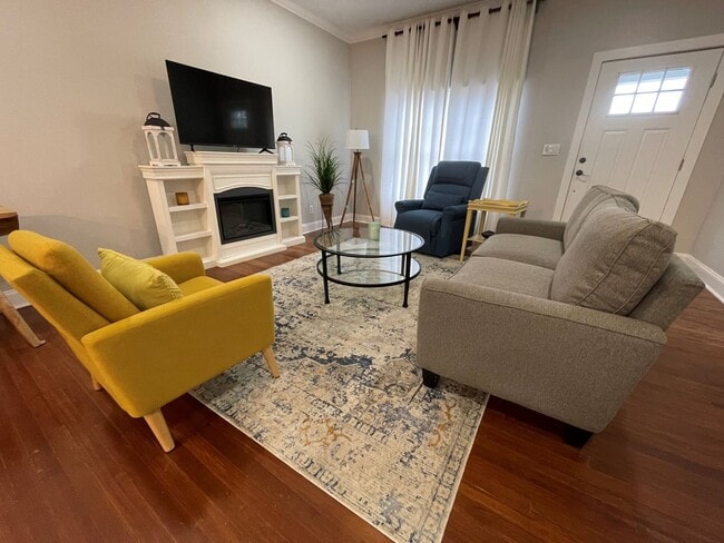 Photo - Gorgeous fully furnished home in Cramerton!!