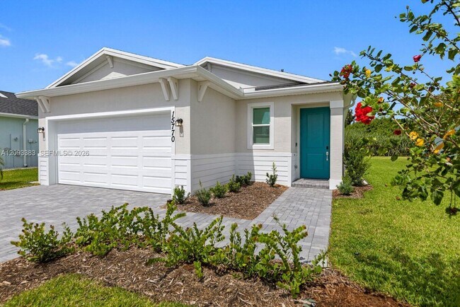 Foto del edificio - 15760 SW Hammock Wy