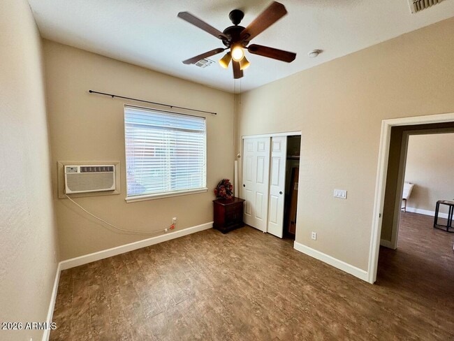 Foto del edificio - 4320 W Olney Ave