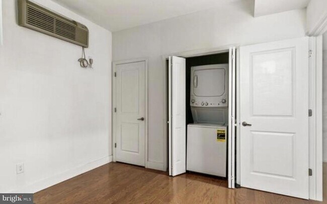 Foto del edificio - 1637 Poplar St