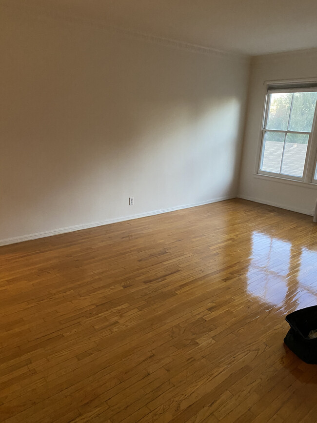 living room - 1851 N Mariposa Ave