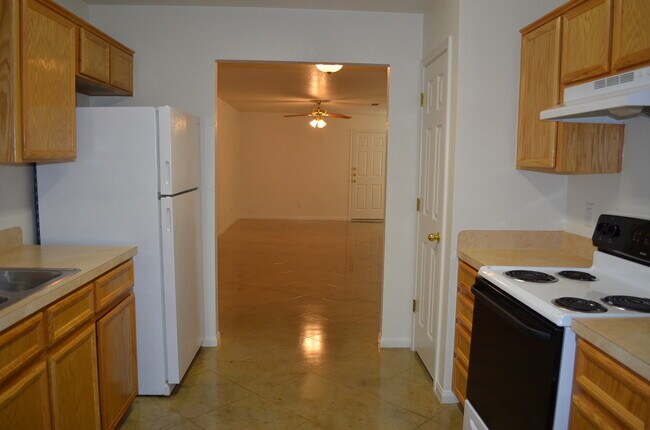 Foto del edificio - 925 Maplewood Dr