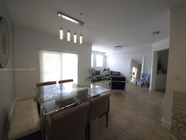 Foto del edificio - 8899 NW 107th Ct