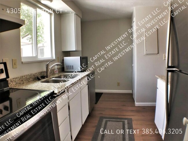 Building Photo - 4305 S Newton Ct