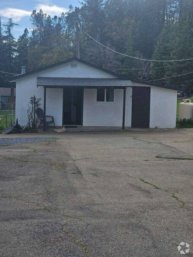 Building Photo - 17025 Lake Arthur Rd