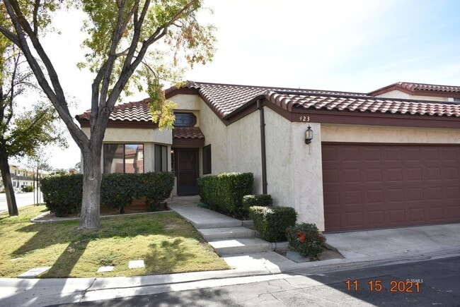 Building Photo - Condo for Rent in Montefino Townhomes – Premium Amenities & Prime Location!