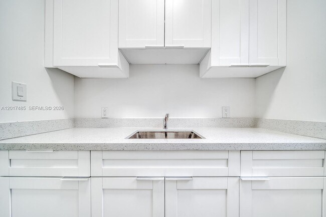 Foto del edificio - 2352 SW 5th St