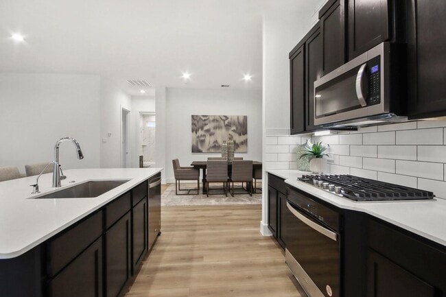 Foto del edificio - 363 Springfield Terrace Dr