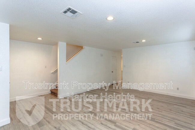 Building Photo - 6611 Taree Loop