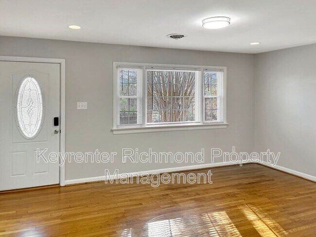 Foto del edificio - 7820 Conifer Rd