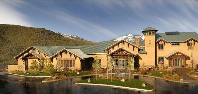 Somerset town center - 1784 Fairway Hills Trl