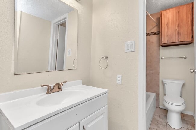 Building Photo - 1500 Bay Area Blvd