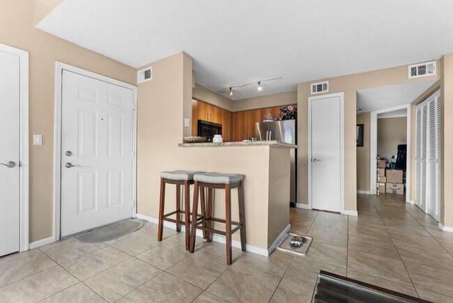 Foto del edificio - 1365 Crystal Way