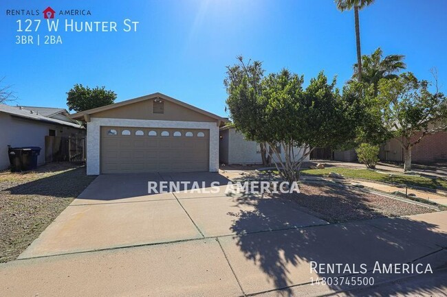 Building Photo - Lovely 3 Bd, 2 Ba House With 2 Car Garage ...