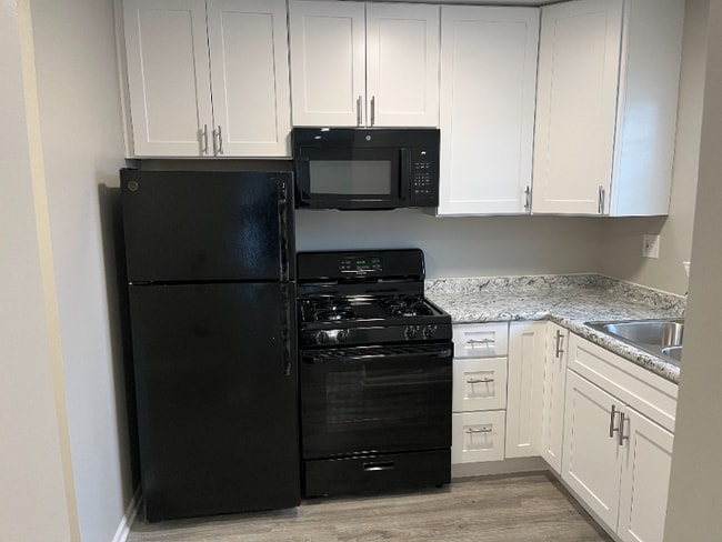 Photo - 4905 Belmont Rd Apartment