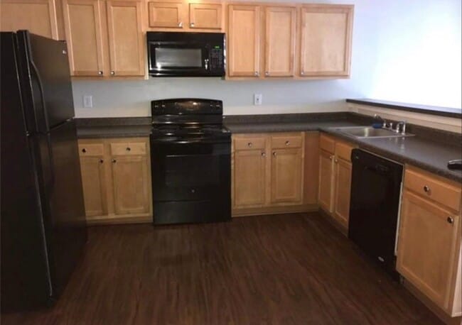 Photo - 1405 E Carson St (Pittsburgh, PA) Apartment