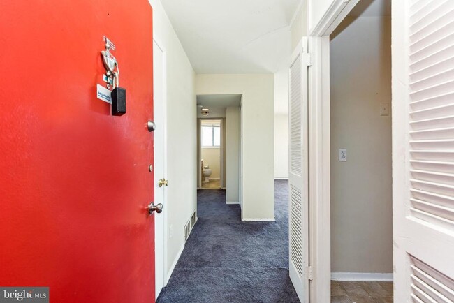 Foto del edificio - 7208 Donnell Pl