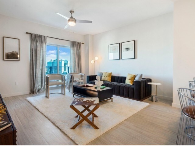 Foto del edificio - 532 Evernia St