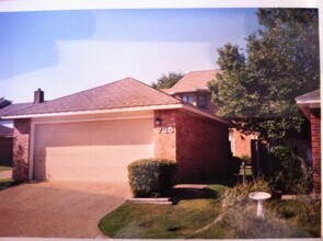 Building Photo - 725 Pebble Beach Dr