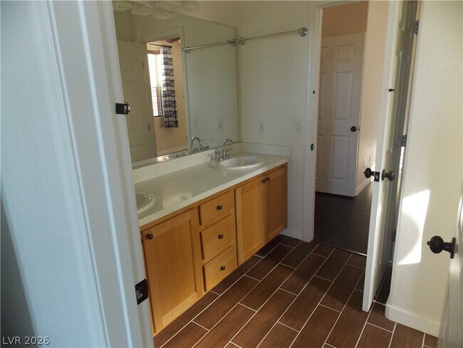 Foto del edificio - 1208 Olivia Pkwy