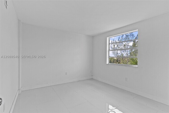 Foto del edificio - 14250 SW 62nd St