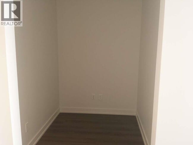 Building Photo - 4688 Kingsway