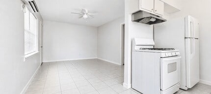 Building Photo - 7818 Oak Knoll Ln