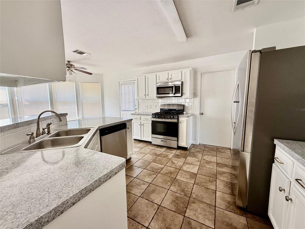 Foto principal - 1531 Arusha St