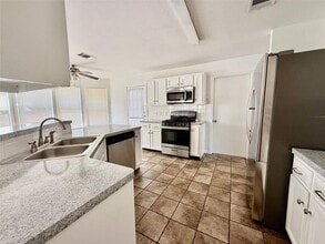 Building Photo - 1531 Arusha St