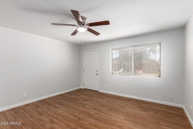 Building Photo - 2226 W Heatherbrae Dr
