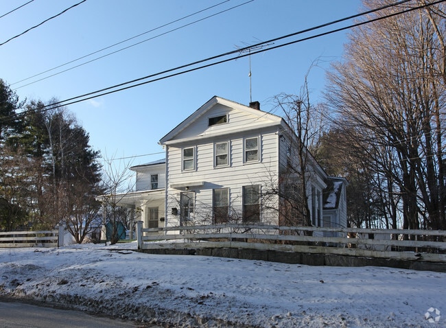 Building Photo - 267 Rockwell St