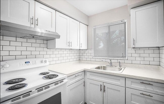 Building Photo - 5991 Fairfield Ave S