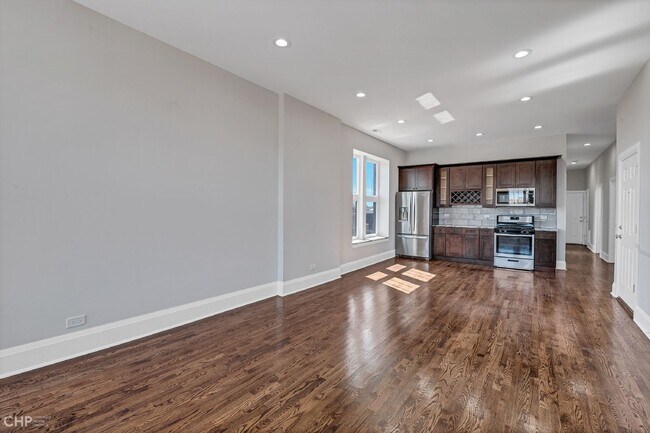 Foto del edificio - 2100 N Halsted St