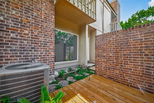 Foto del edificio - 12691 Briar Patch Dr