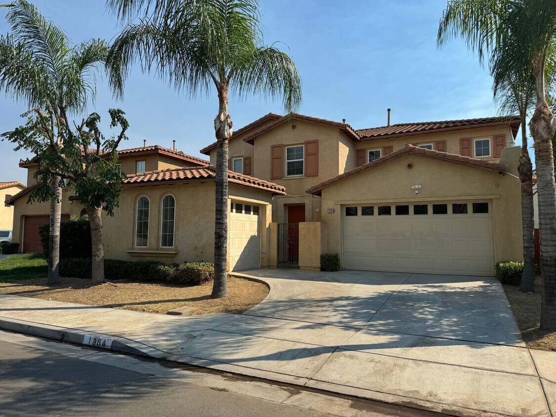 Beautiful Home in the Heart of Perris - Beautiful Home in the Heart of Perris