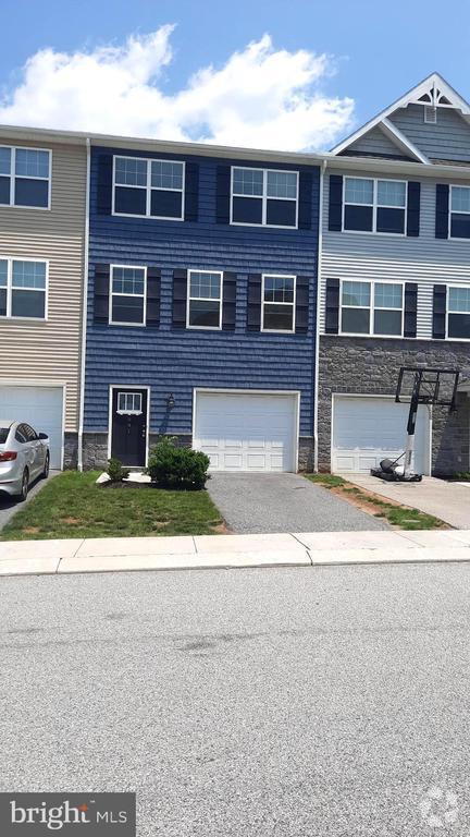 Building Photo - 841 Schooner Ln