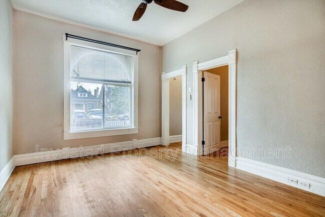 Photo - 3544 Humboldt St House