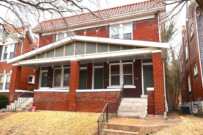 Building Photo - 2204-2206-2206 Portis Ave