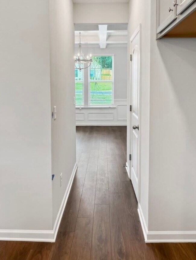 Building Photo - 2115 Teale Ln