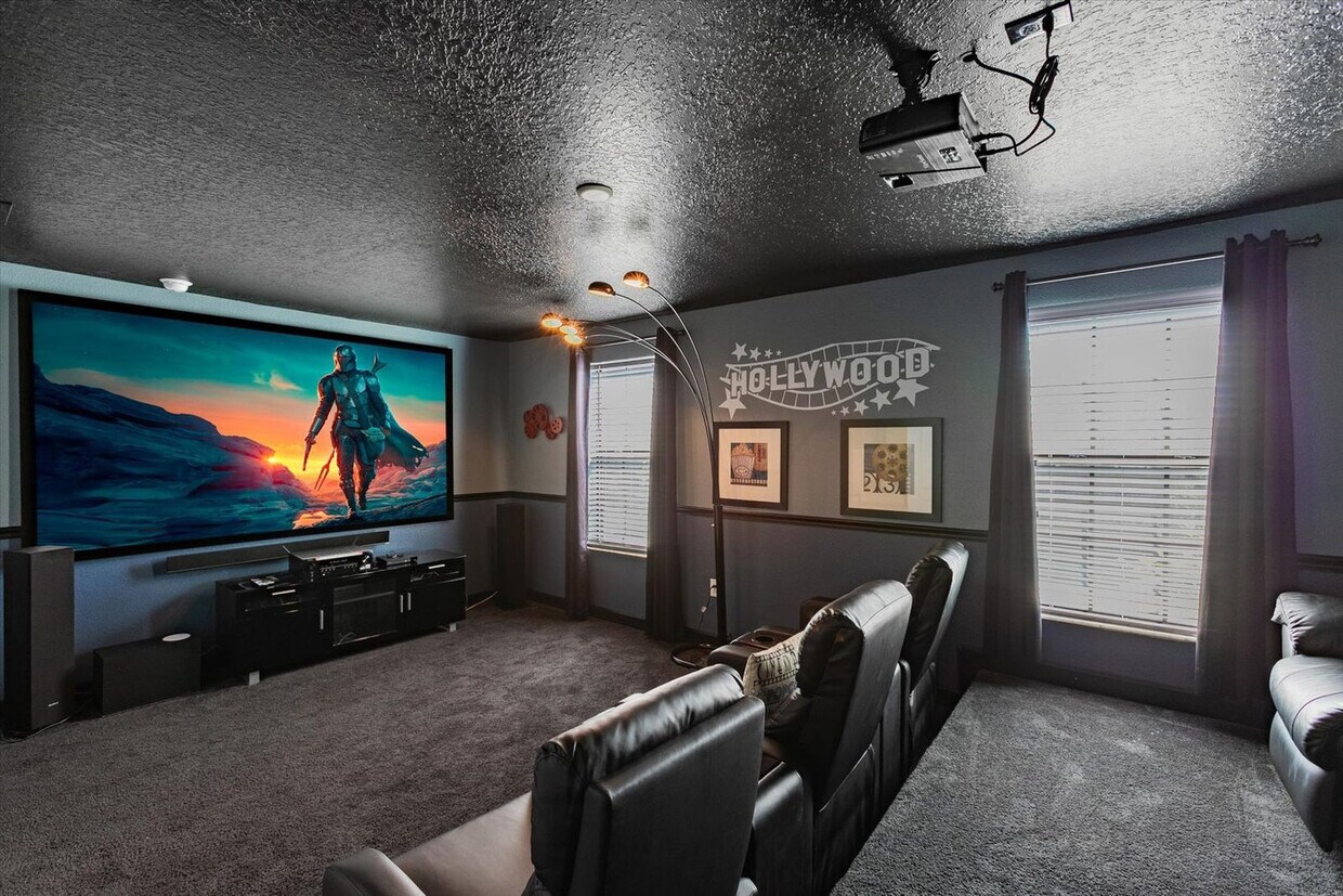 Foto principal - 1466 N Myrtlewood St