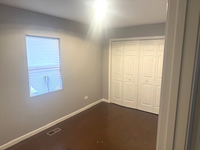 Foto del edificio - 4723 Laurel Dr